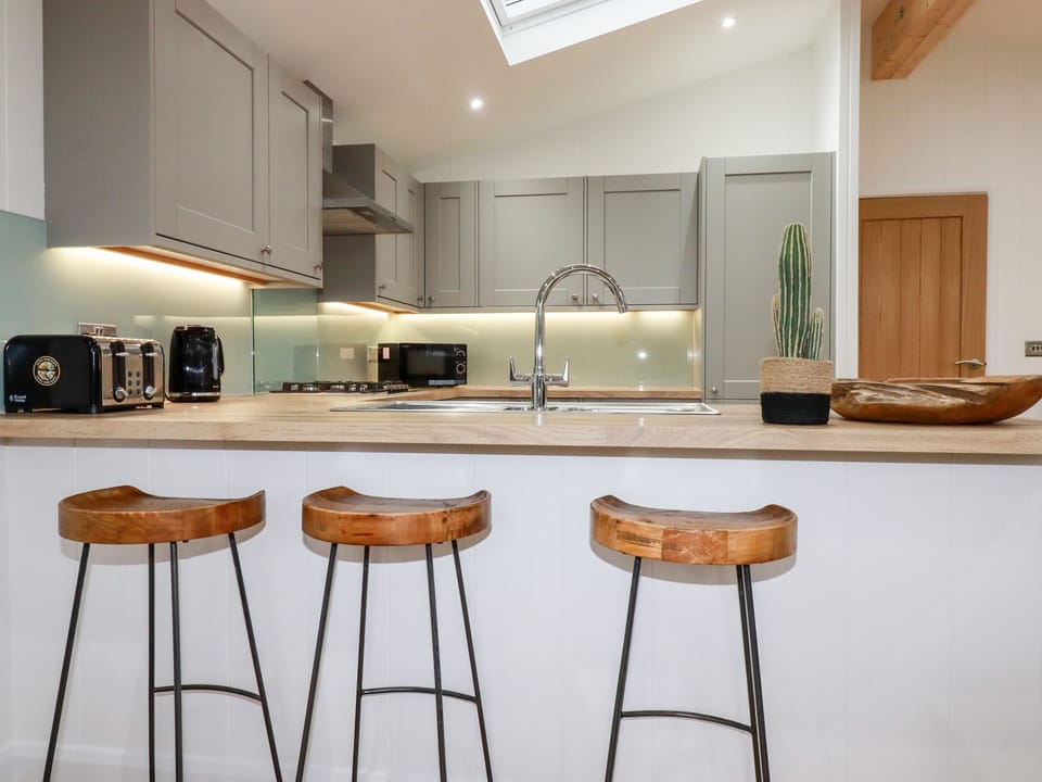 Fridge, dishwasher, electric kettle, toaster