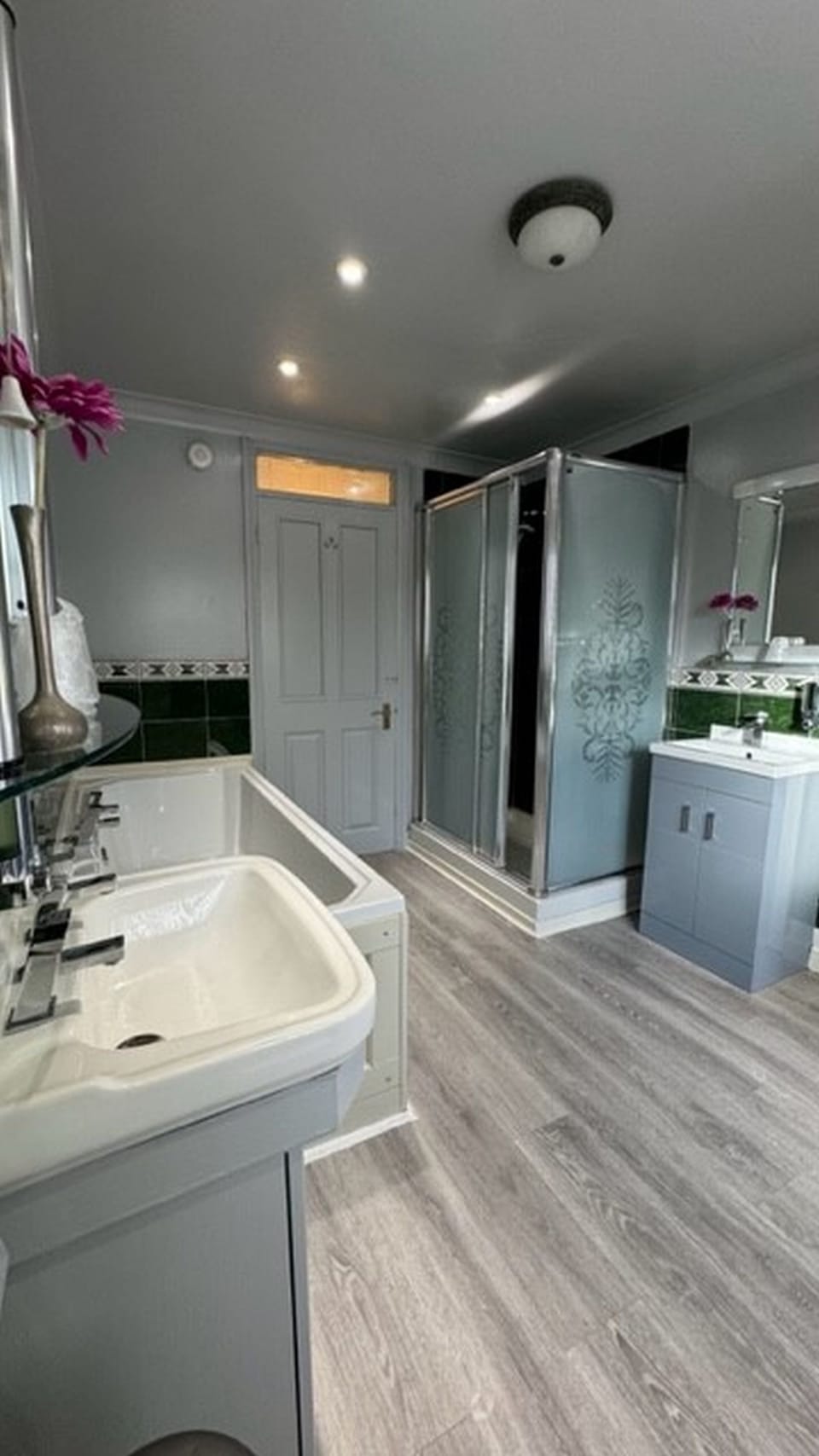 Family Triple Room | Bathroom | Hair dryer, towels, soap, toilet paper