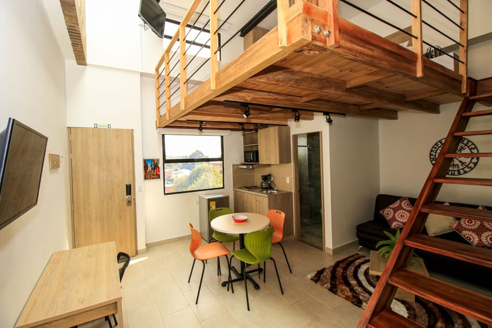 Executive Studio Suite | Private kitchen