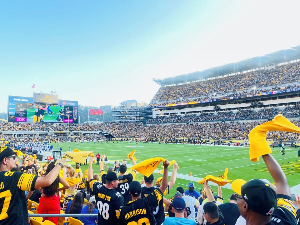 Walk to Acrisure Stadium in 23 minutes! 