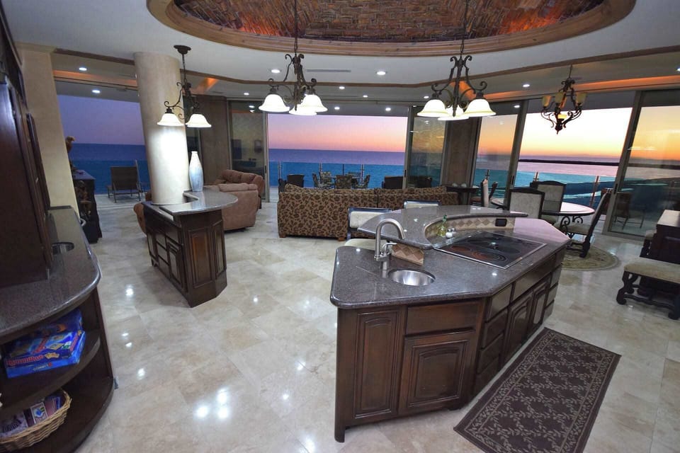 Huge Greatroom with a Perfect View