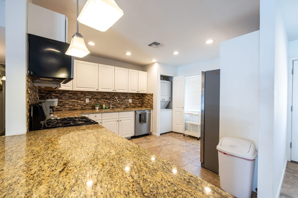 Fully Stocked Kitchen and Washer/Dryer