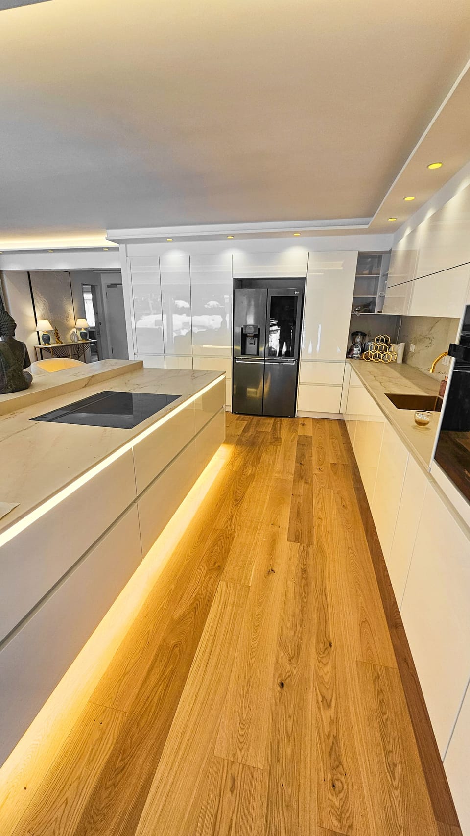 Luxury Apartment | Private kitchen | Full-size fridge, microwave, oven, stovetop