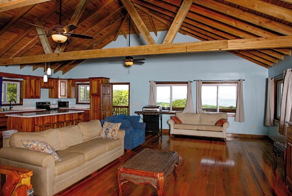 full Kitchen / living room,  