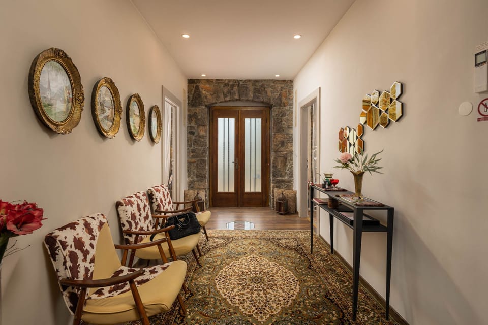 Common area (corridors, hall)