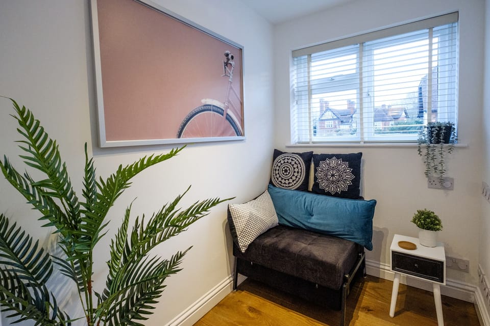 Luxury Apartment, Private Bathroom, Garden View (Riverwalk Apartment North) | Lounge
