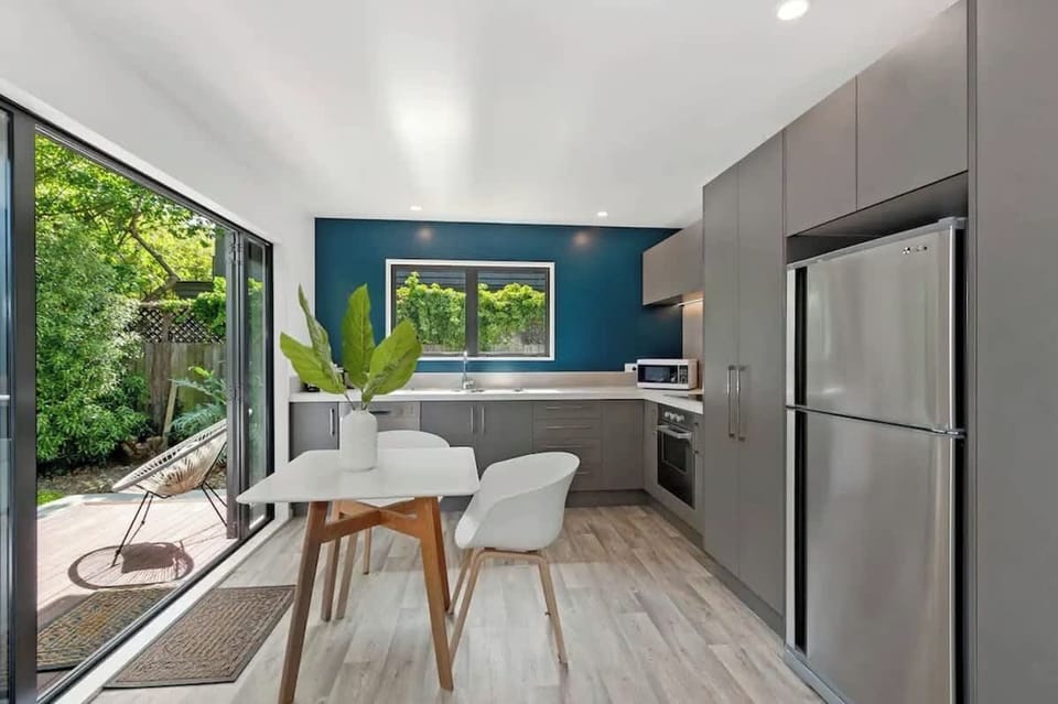 Kitchen and breakfast nook