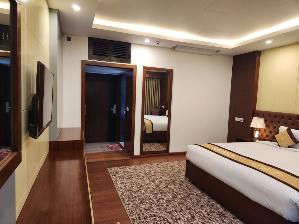 Minibar, in-room safe, individually decorated, individually furnished