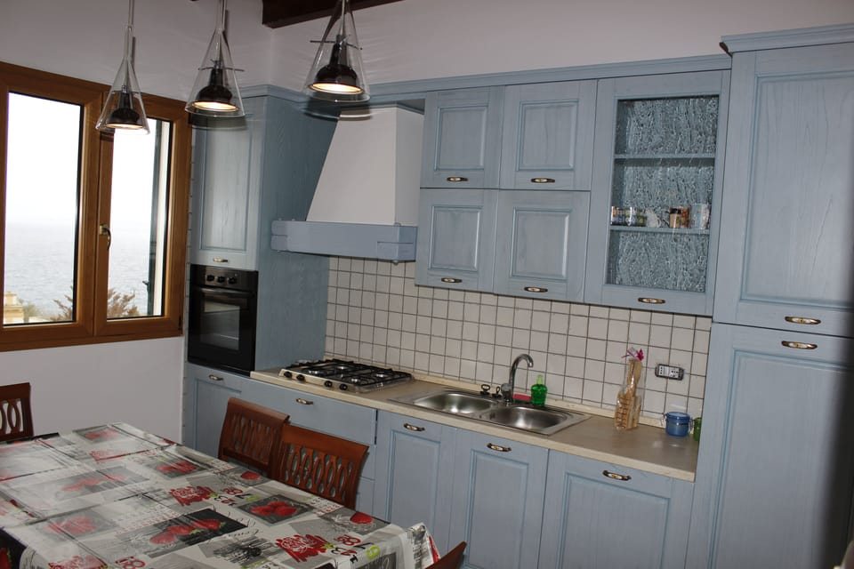 Apartment, 1 Bedroom, Balcony, Ocean View | Interior