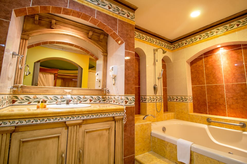 Rainfall showerhead, free toiletries, hair dryer, towels
