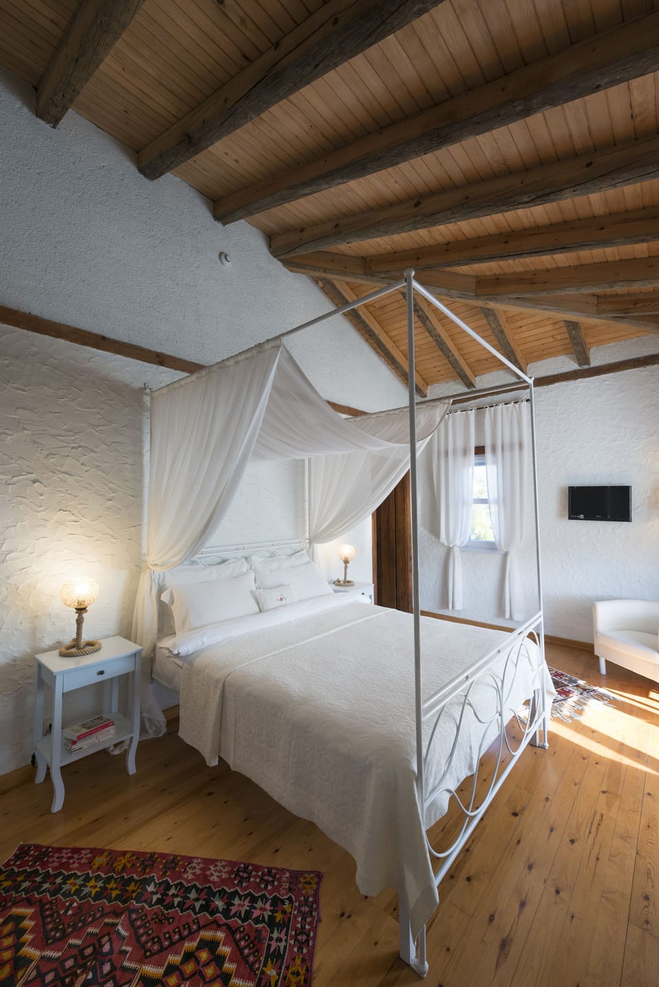 Traditional cumbali room | Soundproofing, free WiFi, bed sheets