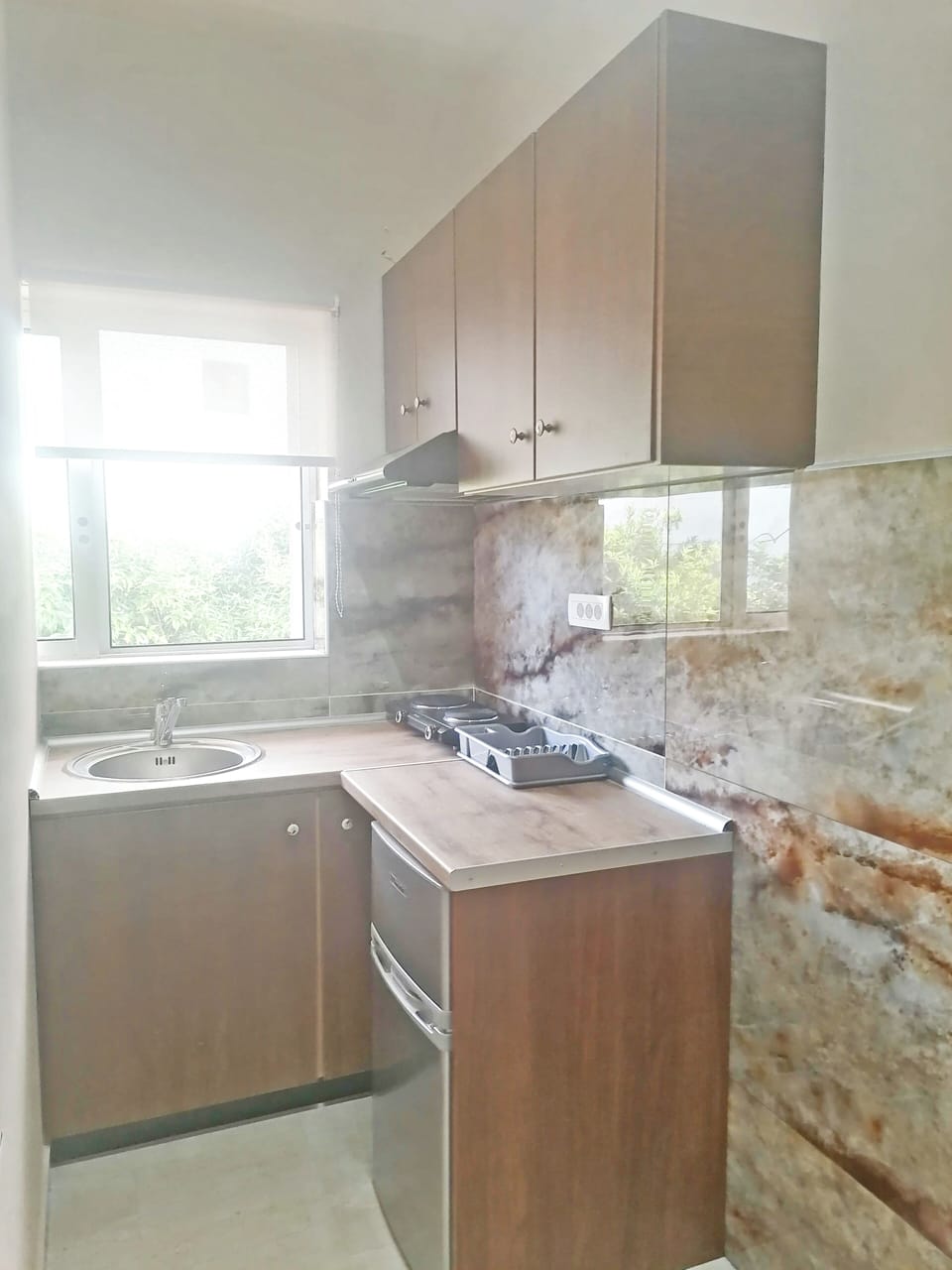 Studio | Private kitchen | Stovetop, electric kettle, cookware/dishes/utensils