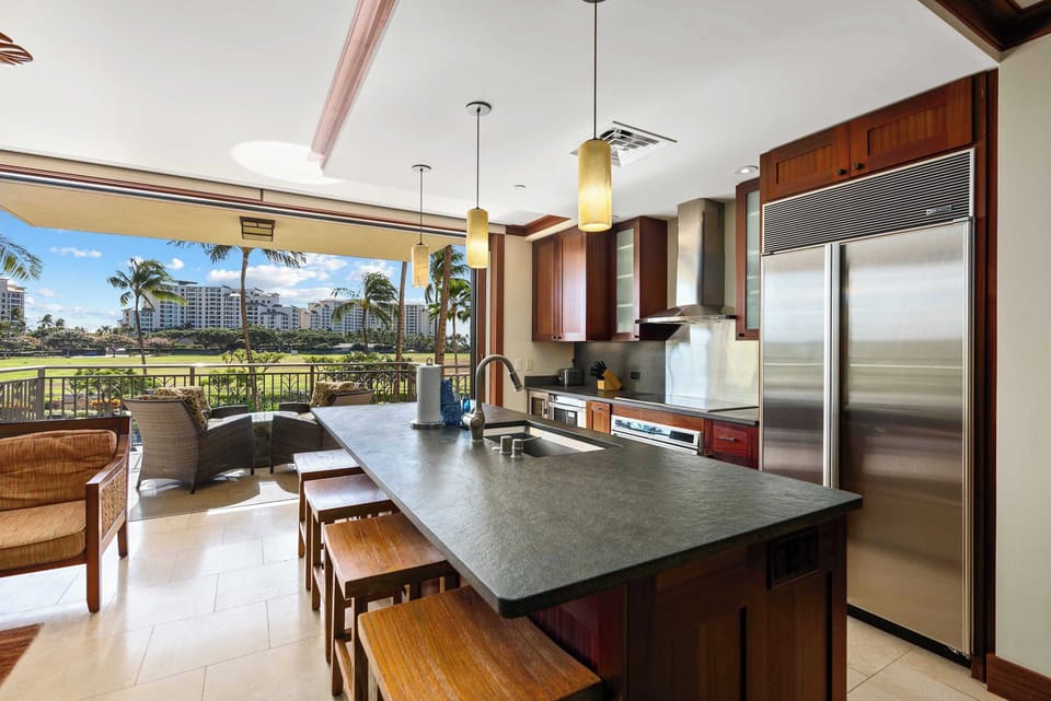 Condo, Multiple Beds, Balcony, Partial Ocean View (Hale Kauwela) | Private kitchen | Coffee/tea maker, fridge, microwave, oven