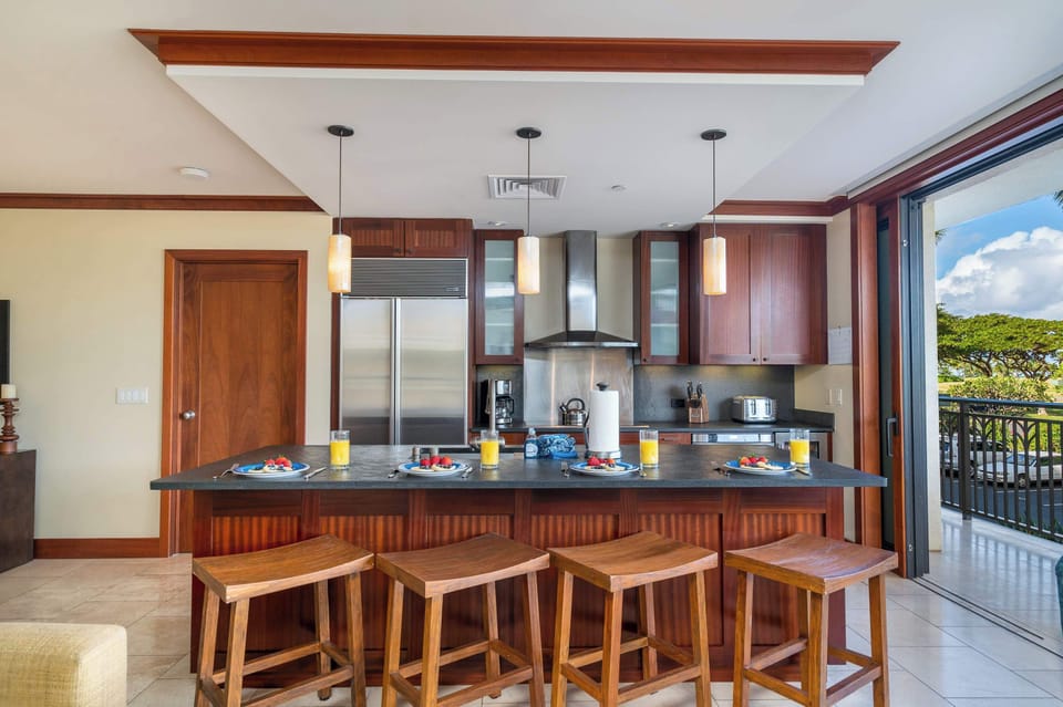 Condo, Multiple Beds, Balcony, Garden View (Hale Kahakai) | Private kitchen | Coffee/tea maker, fridge, microwave, oven
