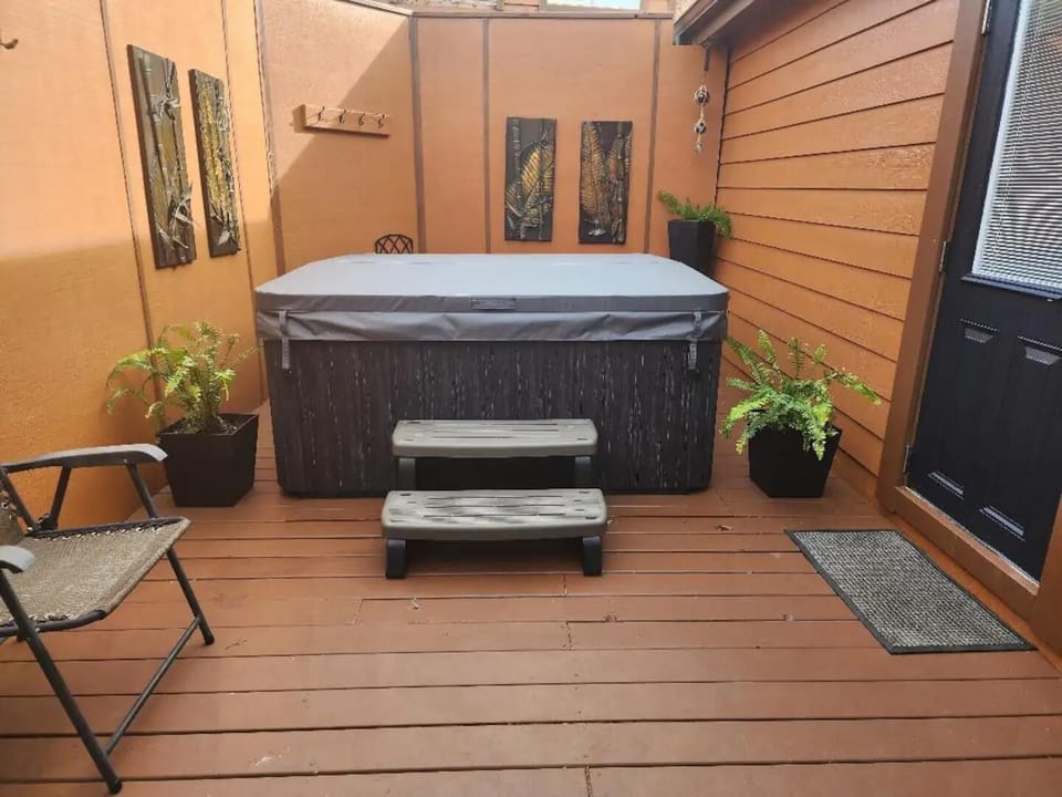 Private Jacuzzi