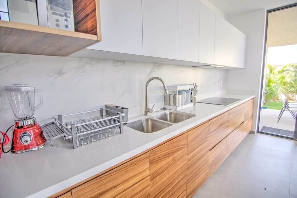 Fully equipped kitchen