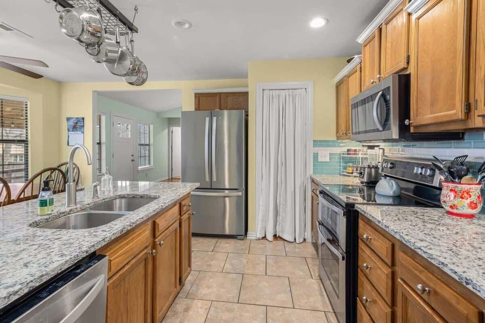 ✨ Functional & Stylish Kitchen: Prep meals while staying connected to living & dining spaces.