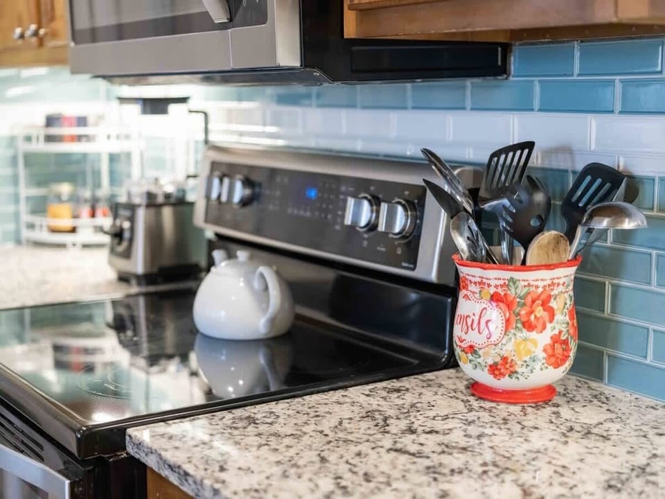 ✨ Functional & Stylish Kitchen: Prep meals while staying connected to living & dining spaces.