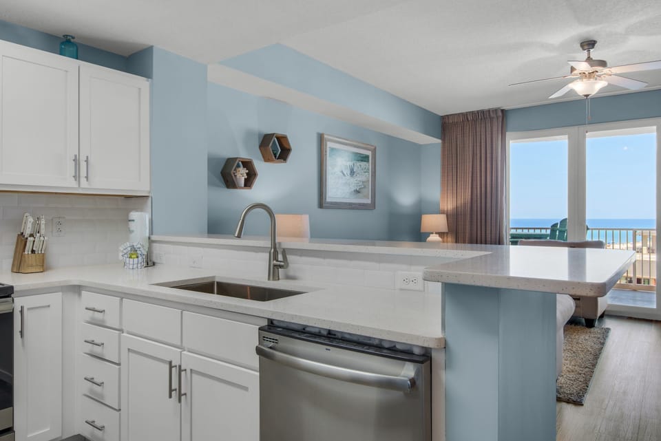 Kitchen to living room