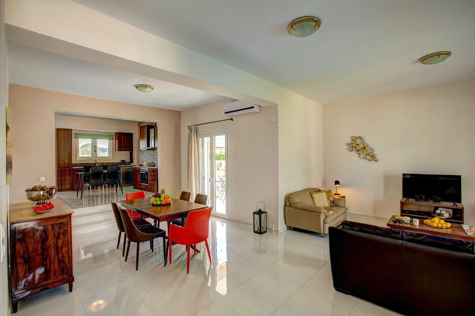 Villa Sofinta image