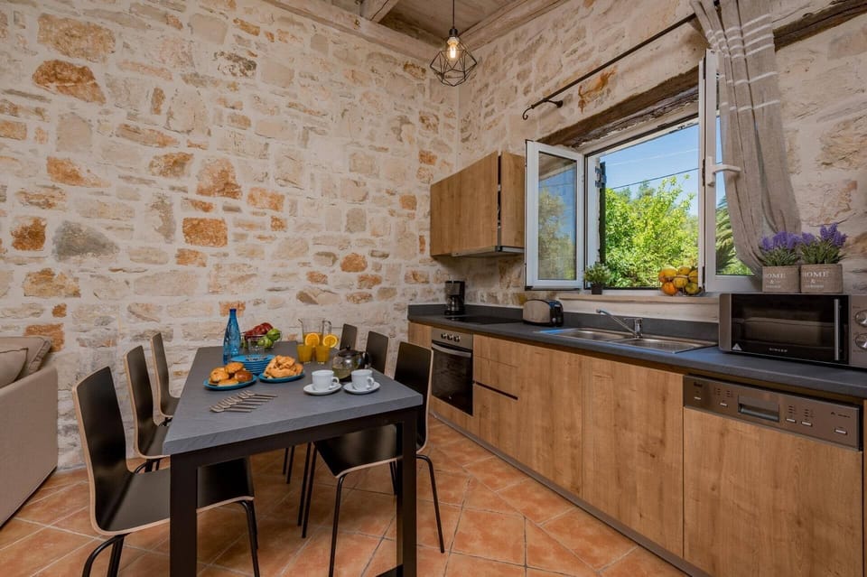 Villa Rizolia Epta image