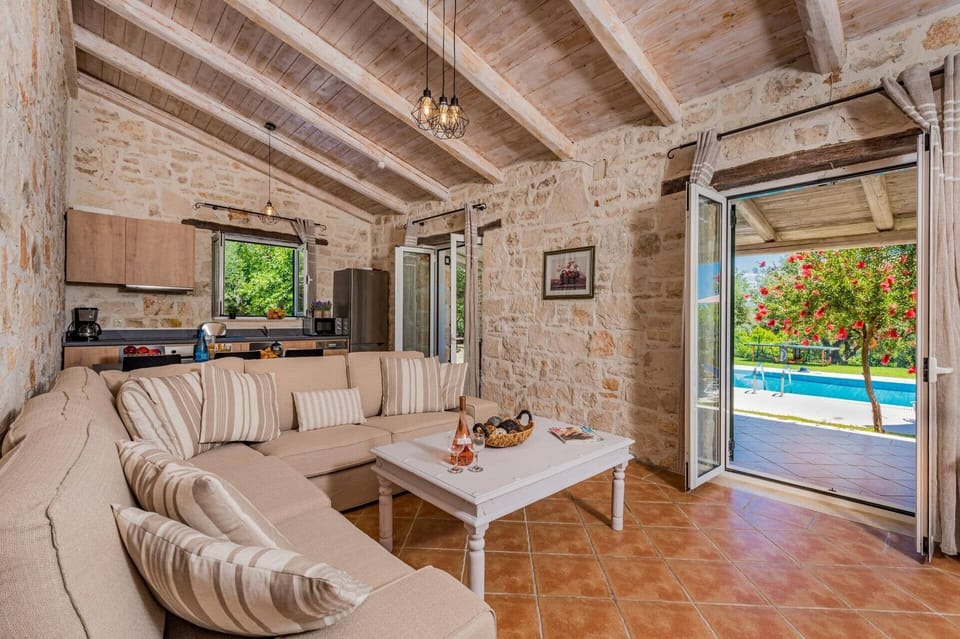 Villa Rizolia Epta image