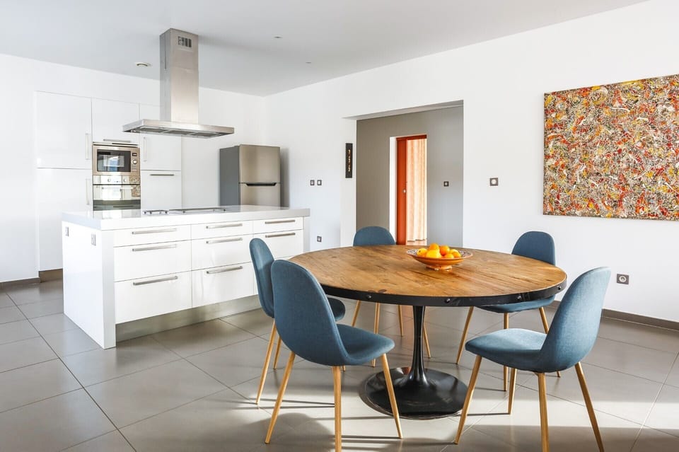 Villa Terre Des Vins image