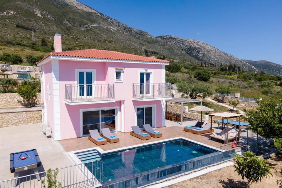 Villa Roz image