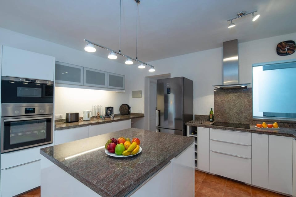 Villa Sarita Sol image