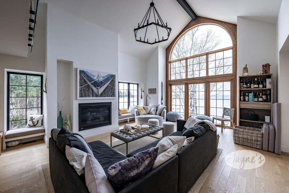 Great Room &amp; Fireplace