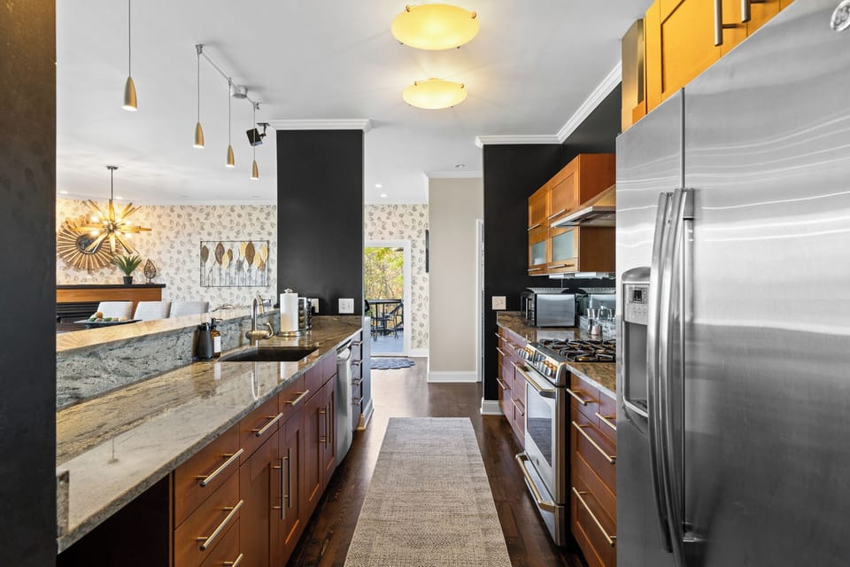 modern stocked kitchen