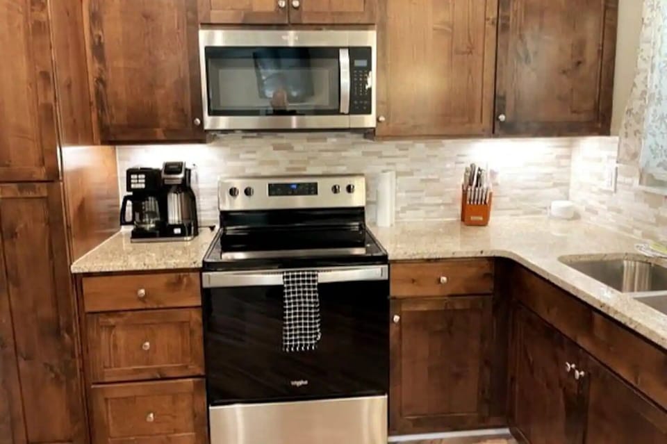 Kitchen | Microwave | Stove/Oven | Coffee Maker