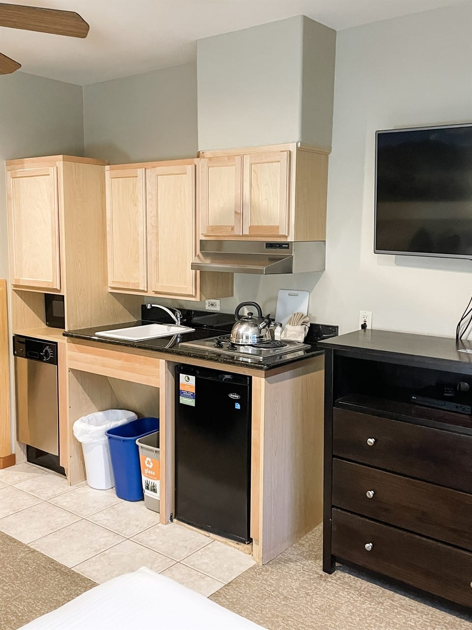 Studio lock off kitchenette