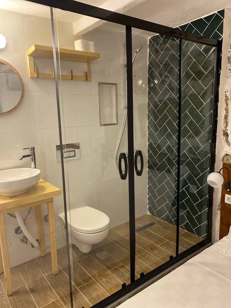 Classic Room | Free WiFi