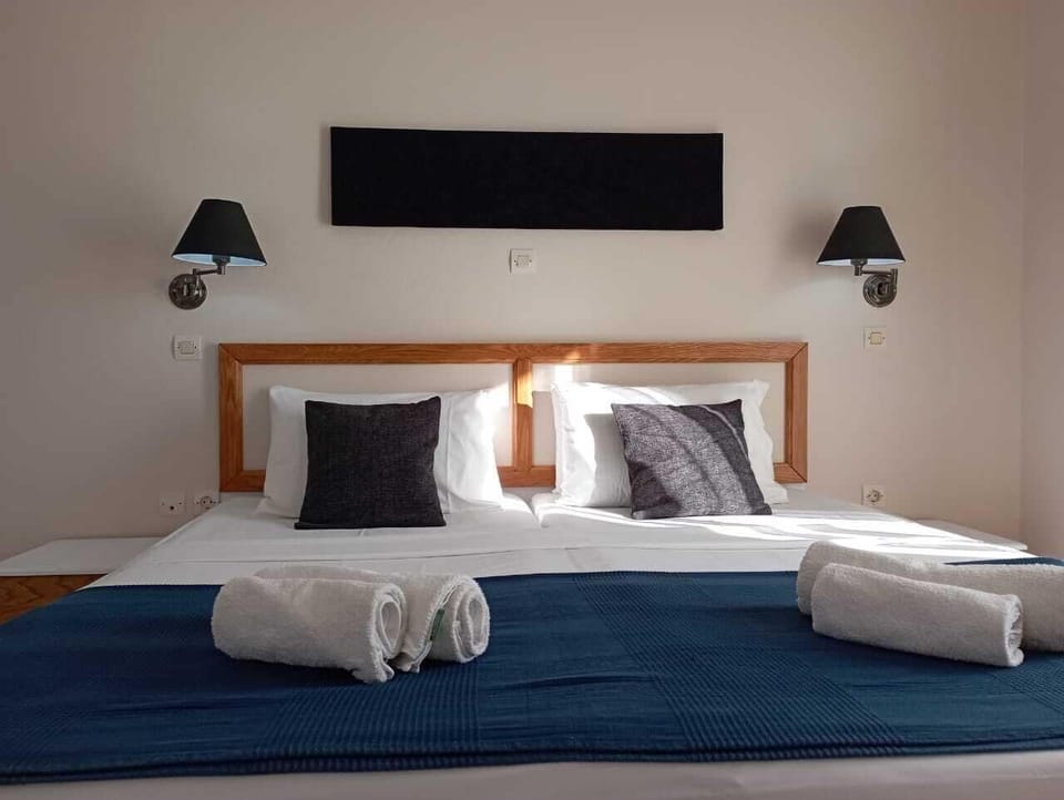In-room safe, free WiFi, bed sheets