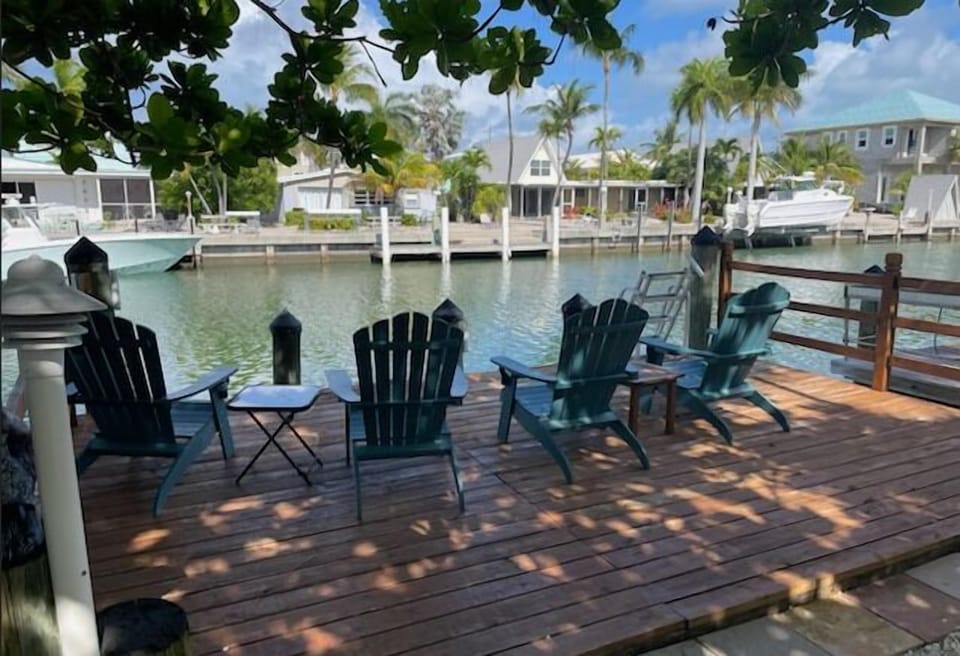Dock
