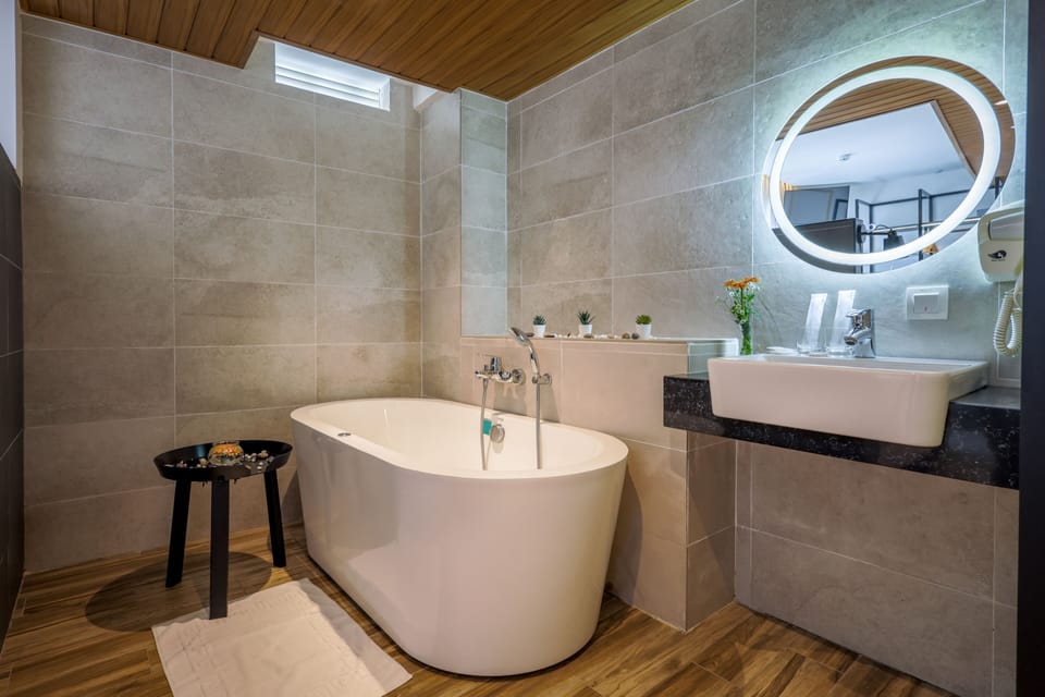 Studio | Deep soaking bathtub