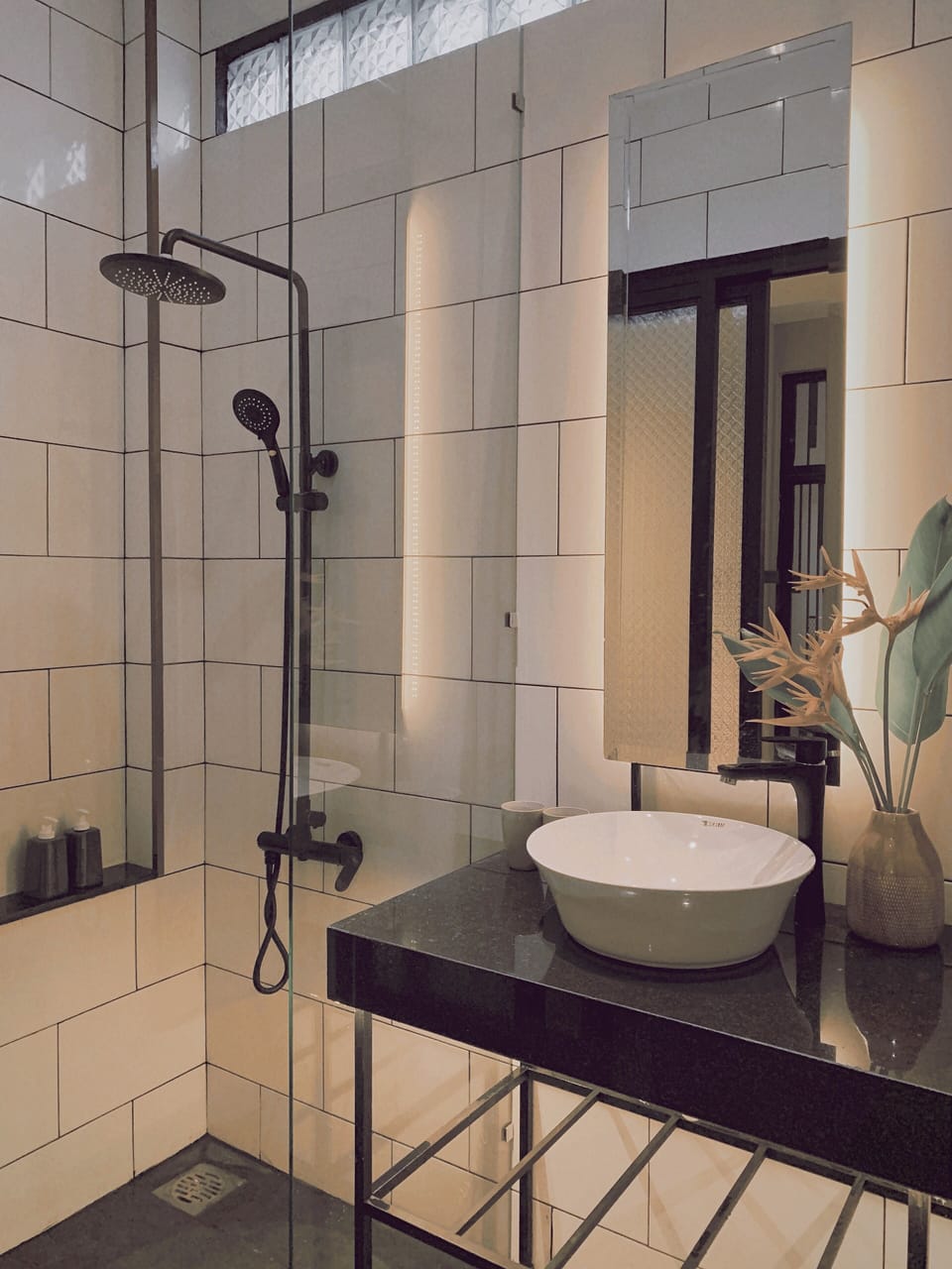 Basic Double Room | Desk, laptop workspace, WiFi (free), individually decorated