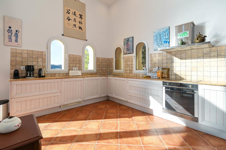 Open kitchen