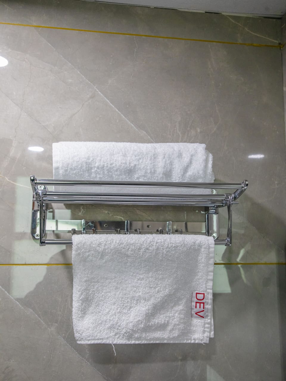 Deluxe Twin Room | Bathroom | Free toiletries, hair dryer, towels