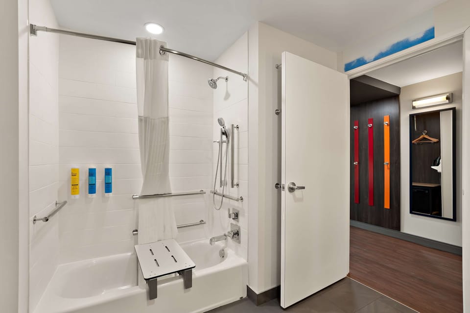 Room, 2 Queen Beds, Accessible, Bathtub (Mobility & Hearing) | Bathroom | Shower, towels