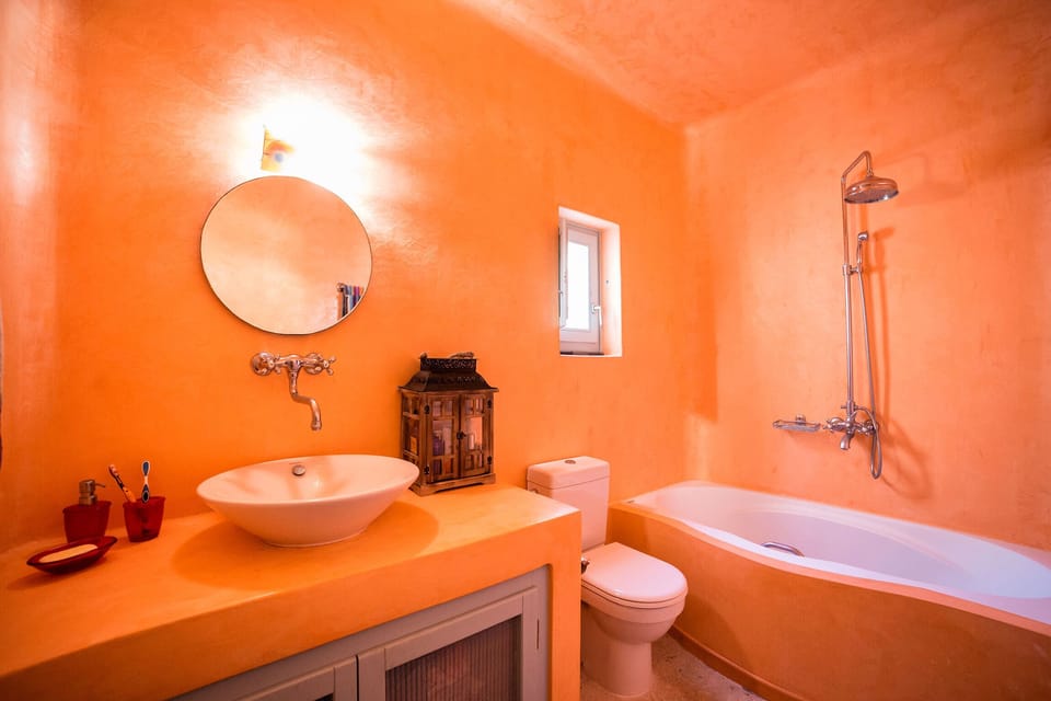 Sleeps8-parking-garden-pool-sunsets-barbeque Villa in Santorini