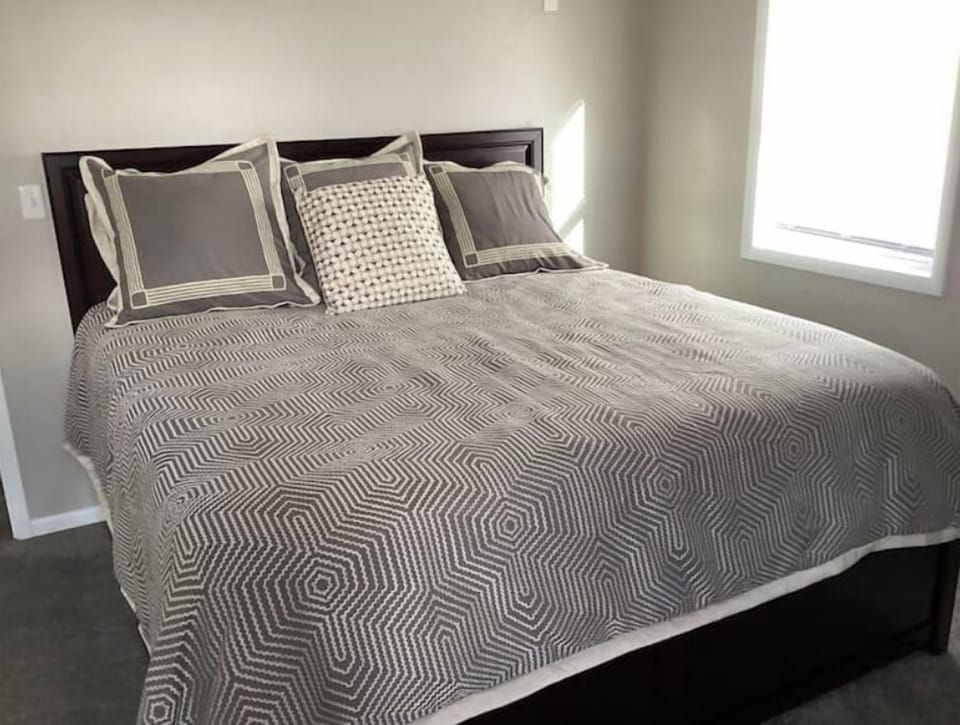 king bed