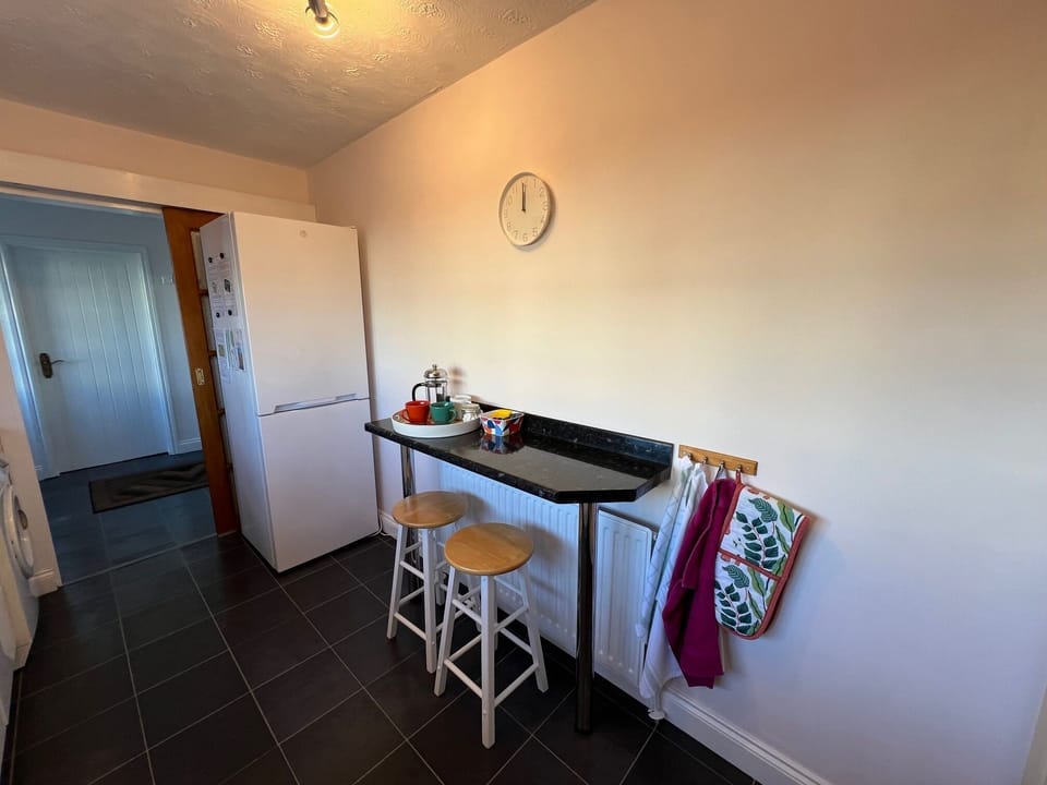 Breakfast bar in kitchen