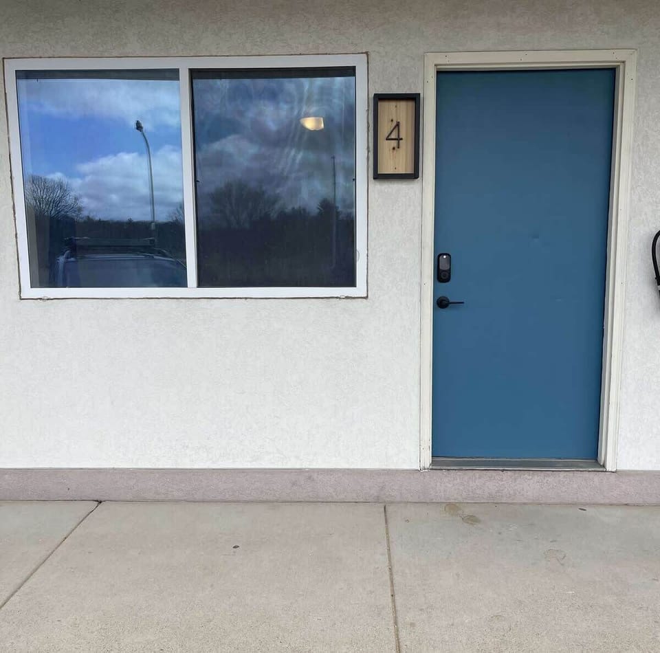 Private Entrance