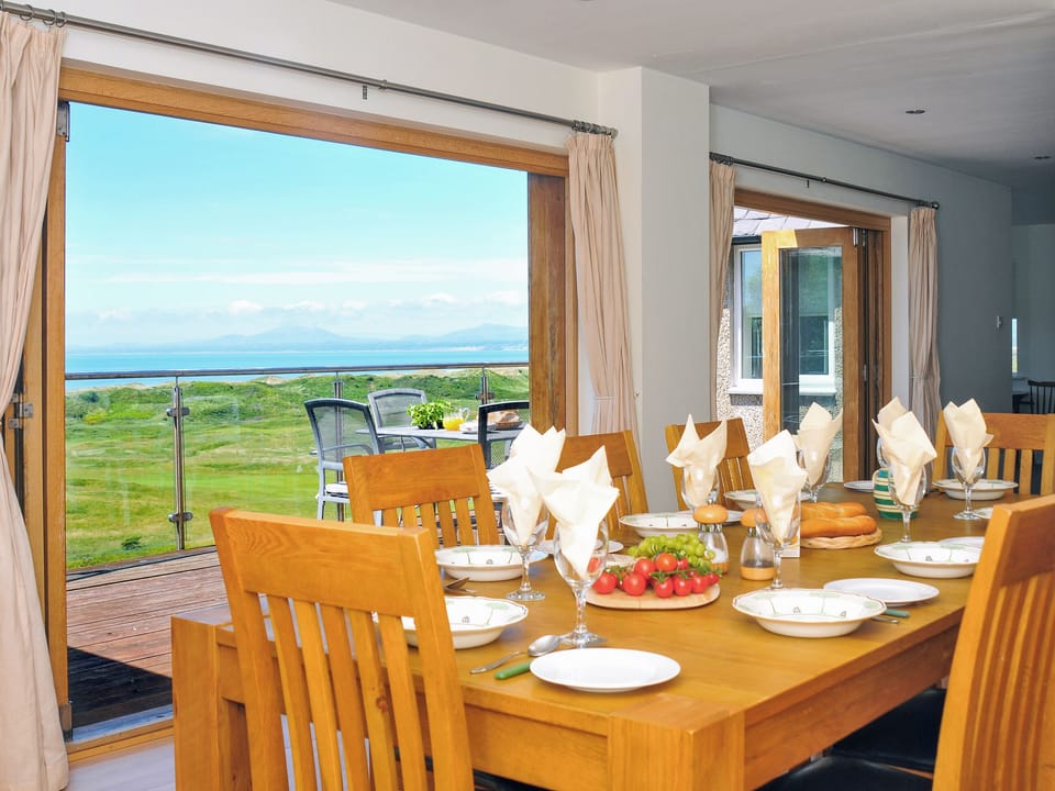 Dining Area | Tir Gafr, Harlech
