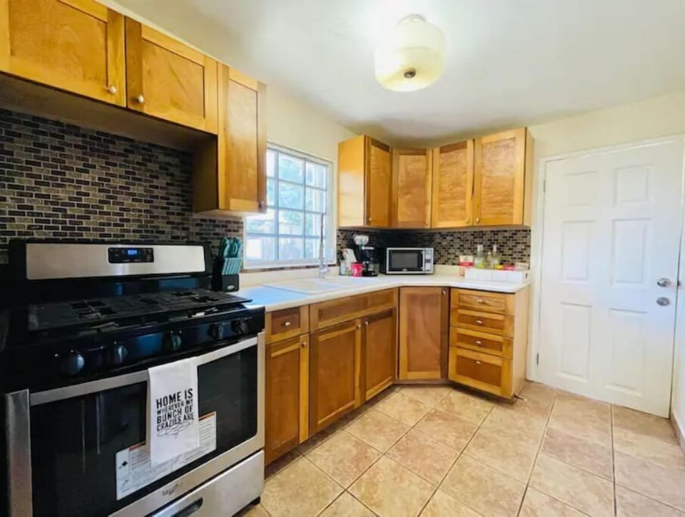 Kitchen with all the utensils needed to cook