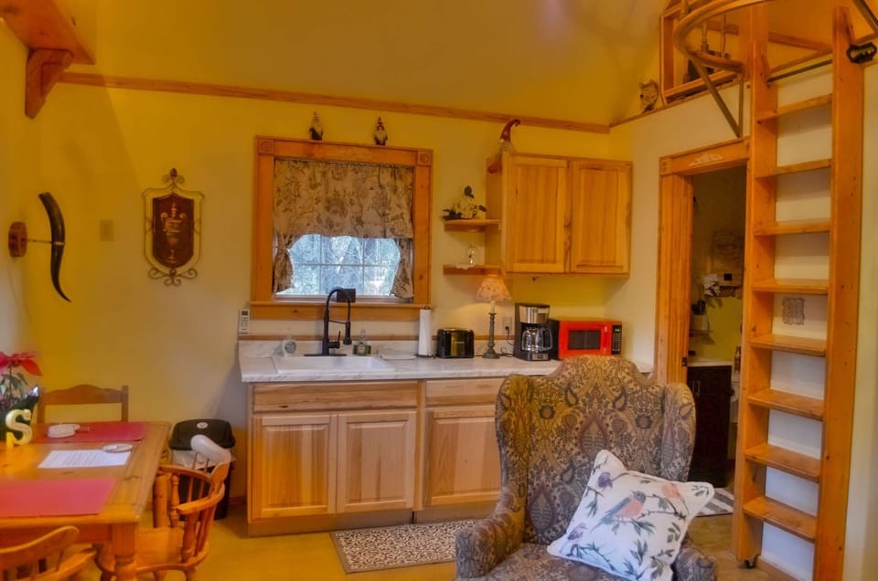 Schneewittchen Cottage, kitchen