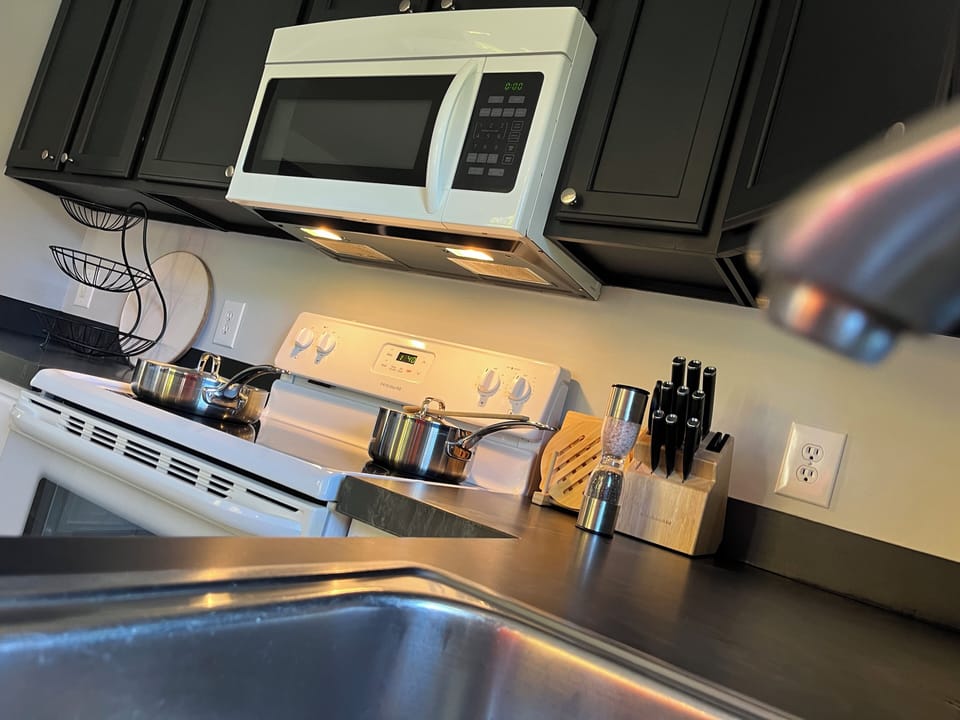 Fully equipped kitchen
