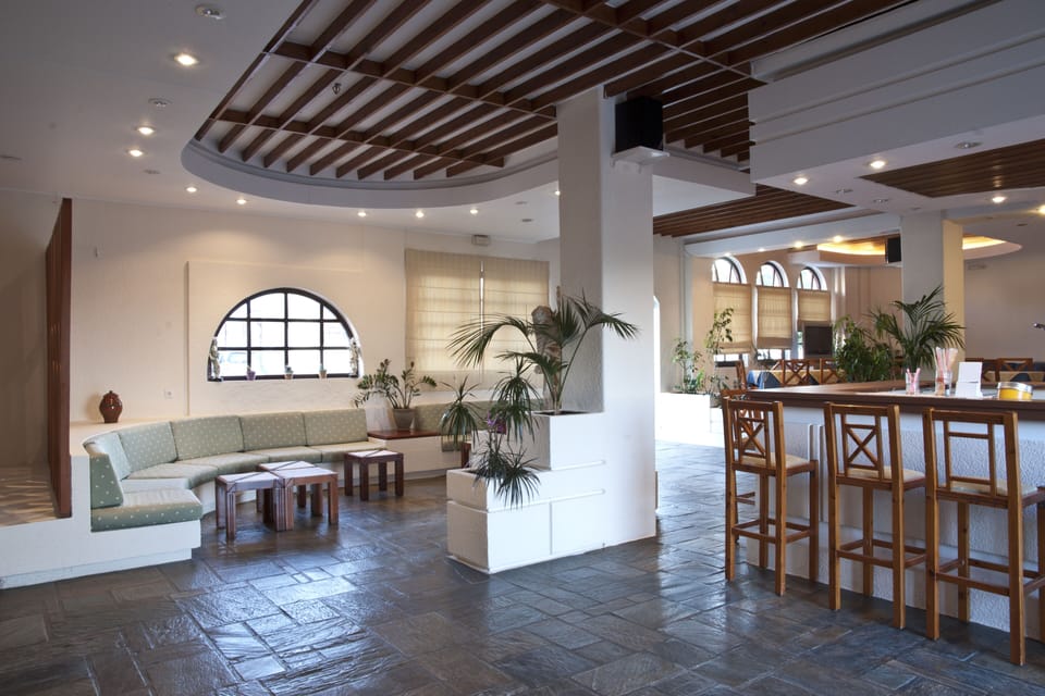 32-inch LED TV with digital channels, TV